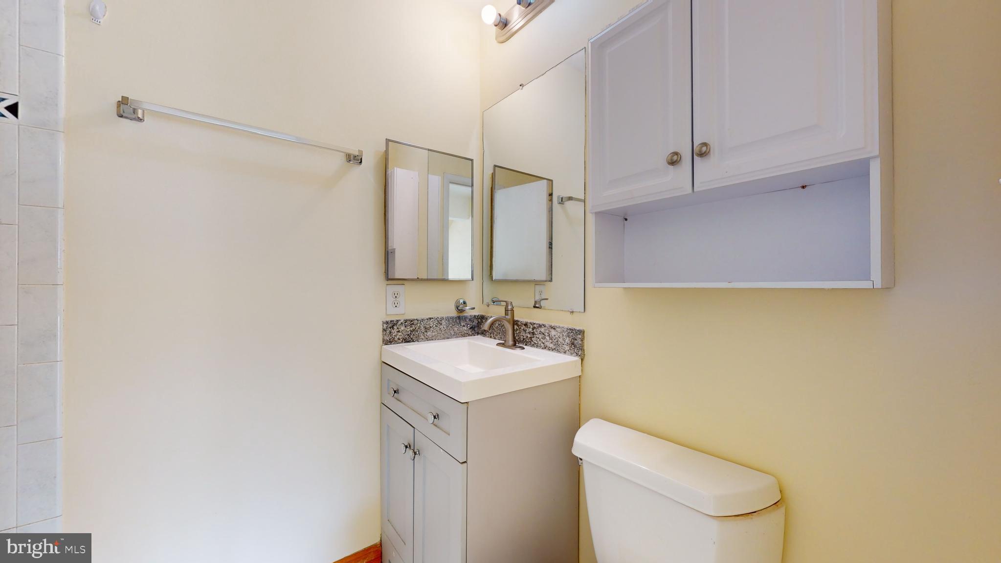 10018 Forest View PLACE