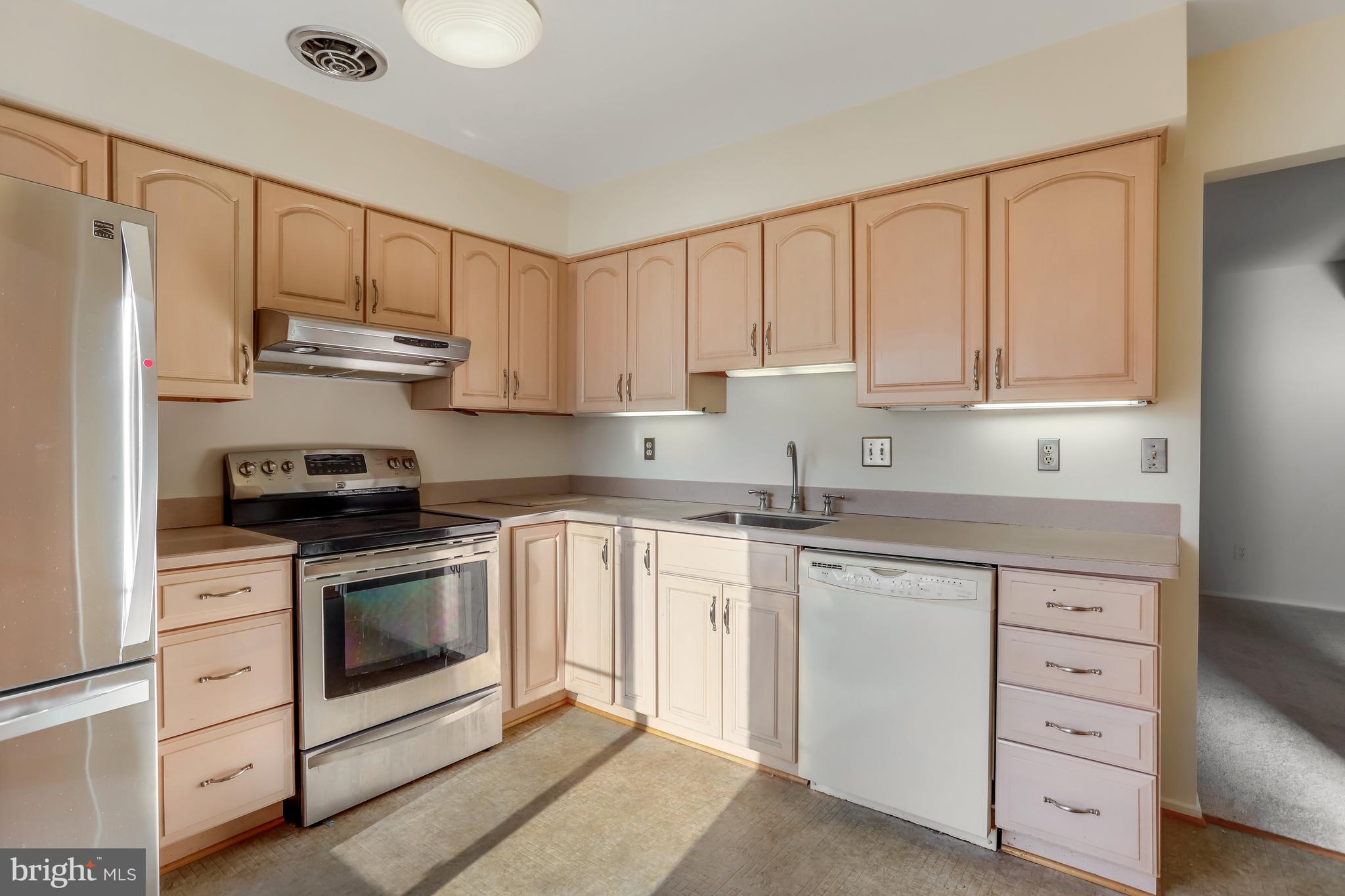 20422 Shadow Oak COURT