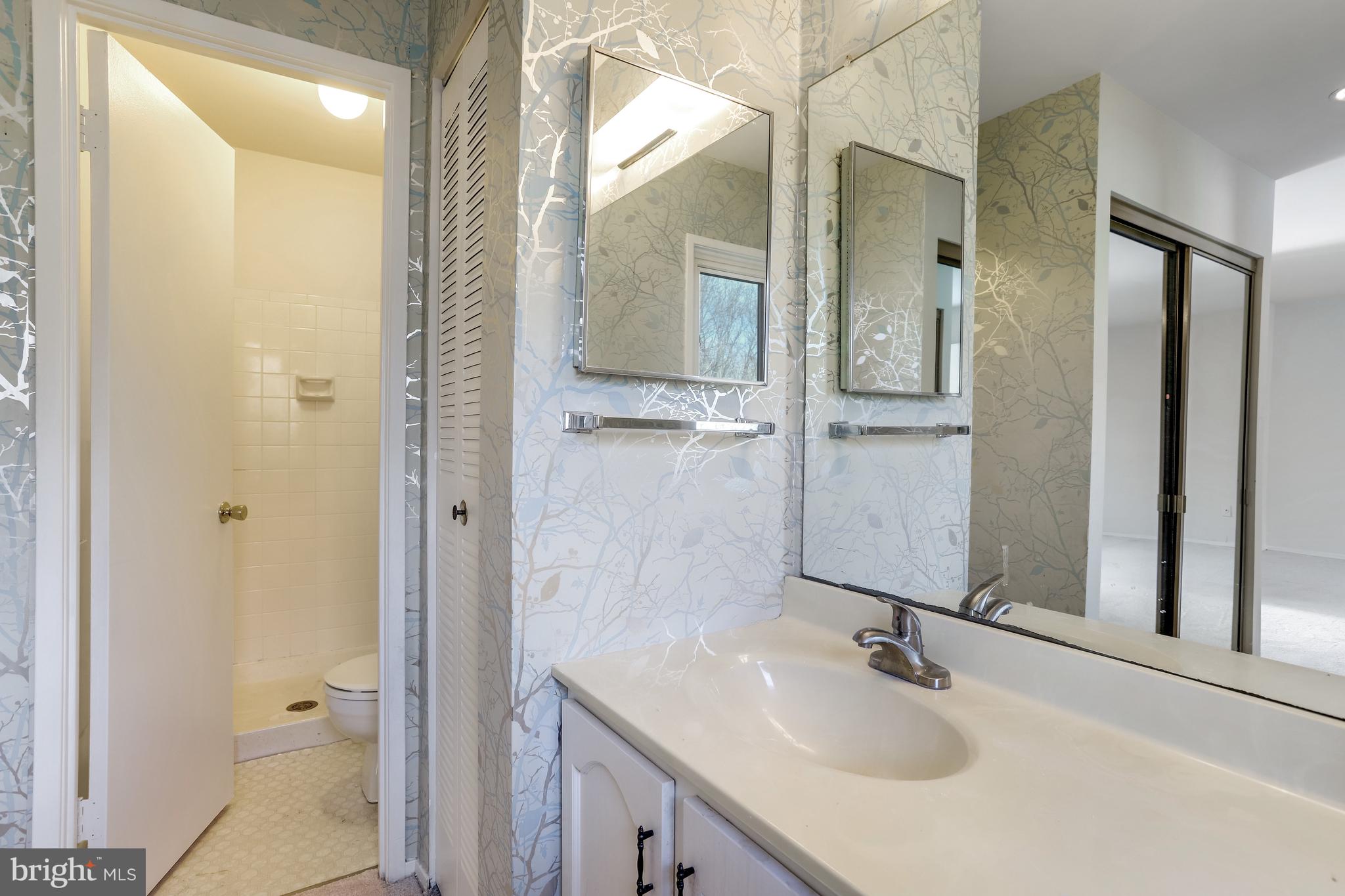 20422 Shadow Oak COURT