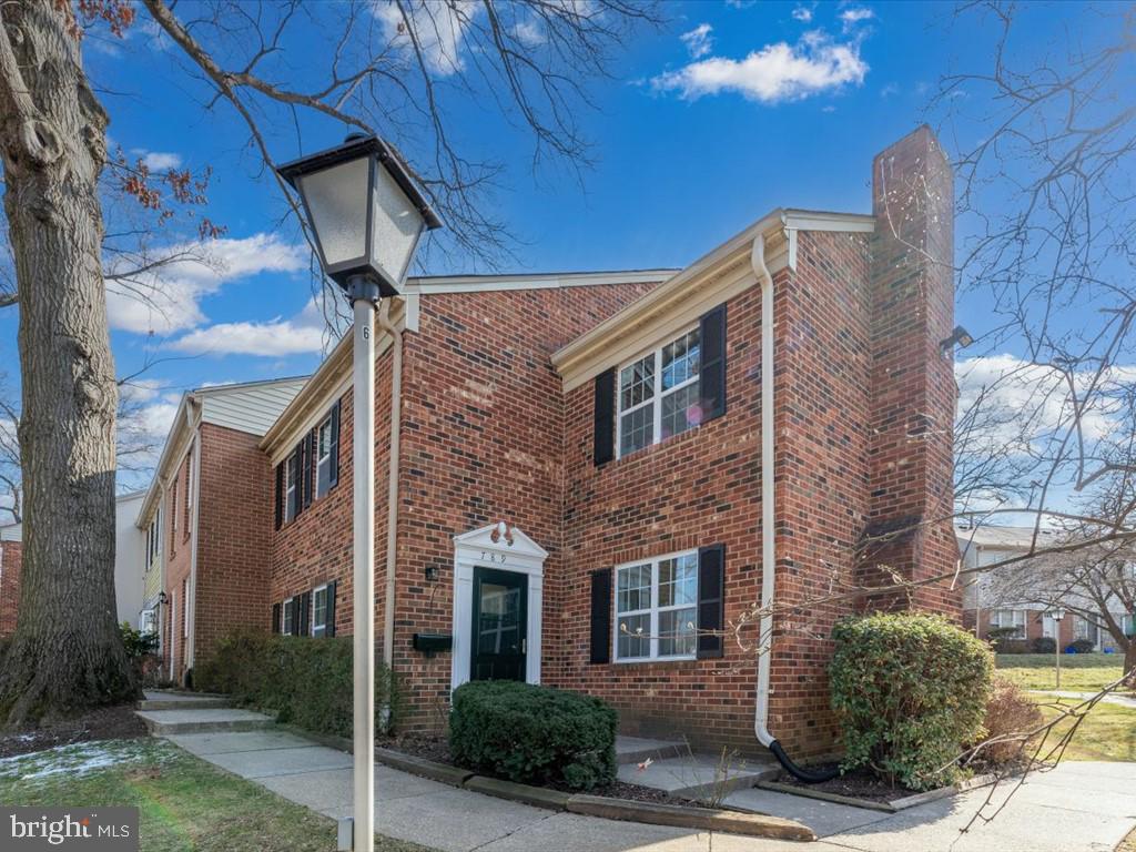 798 Princeton Pl #2