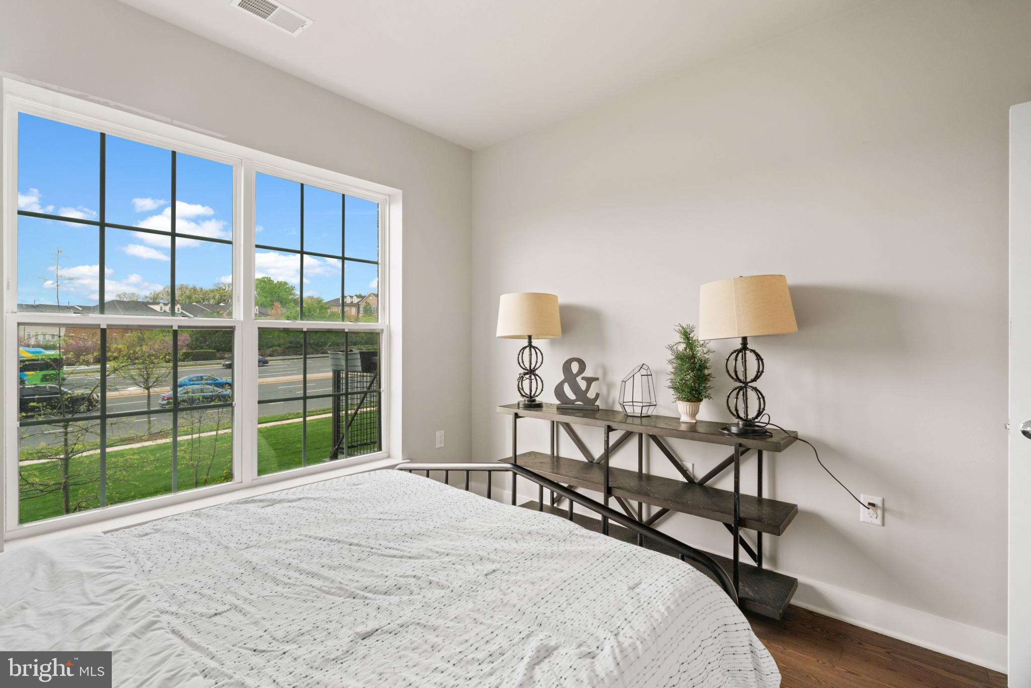 502 Diamondback Dr #210