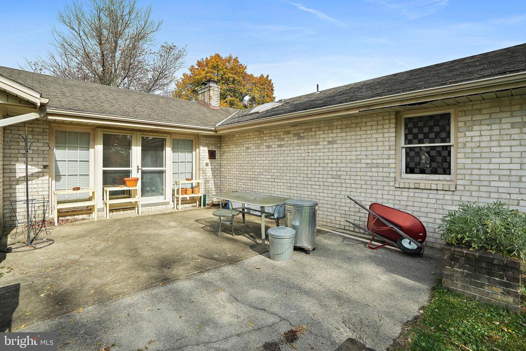 9208 Gue Rd