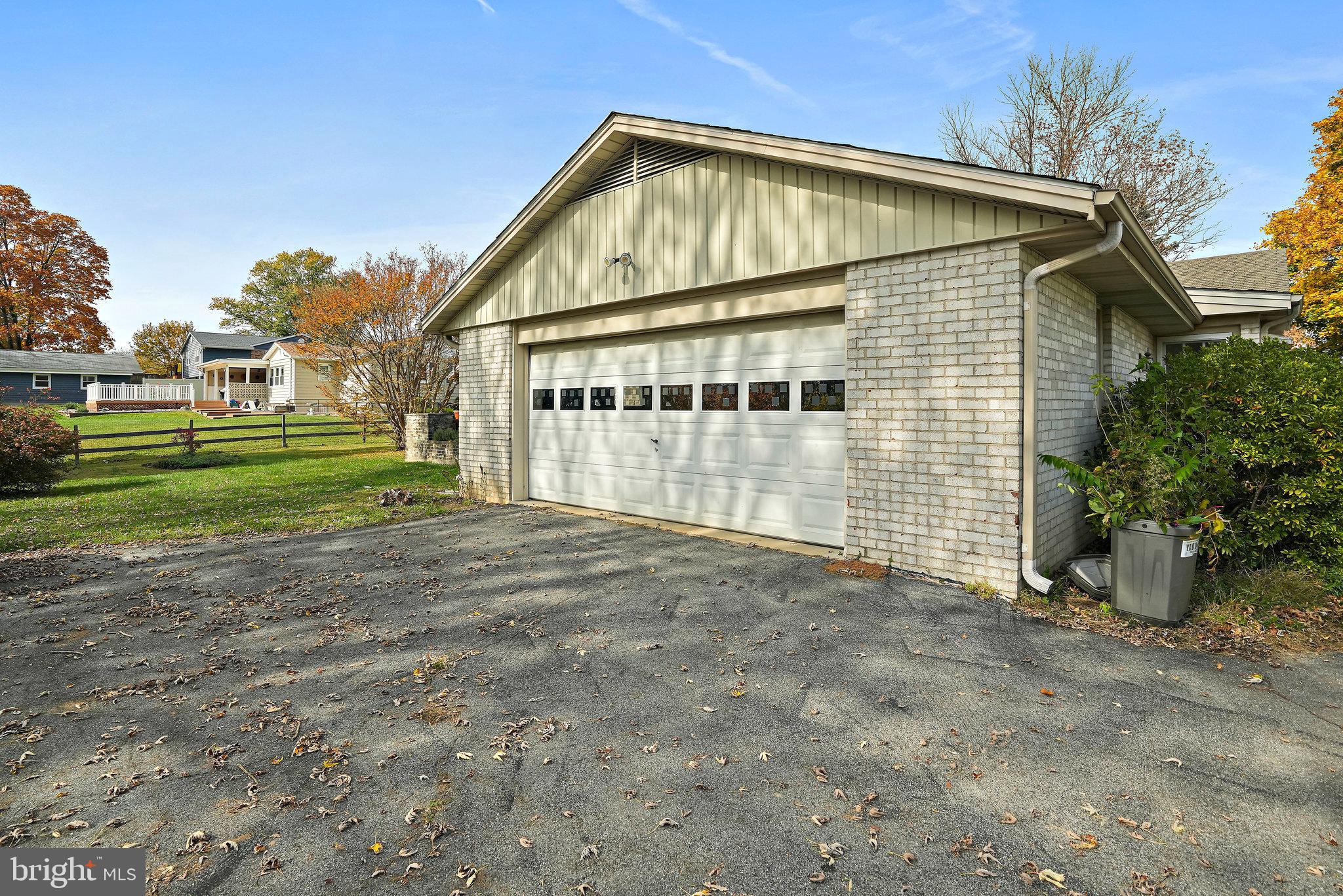 9208 Gue Rd