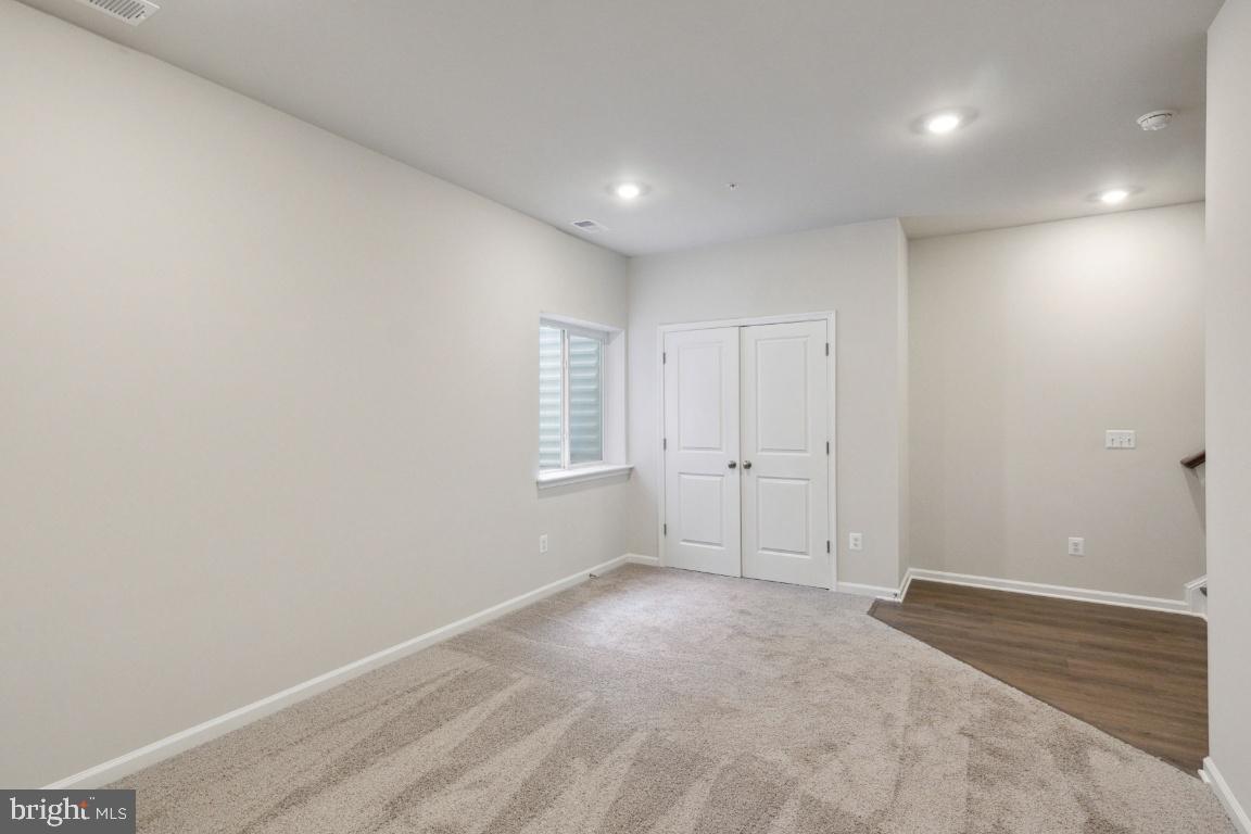 10122 Kings Grove Way