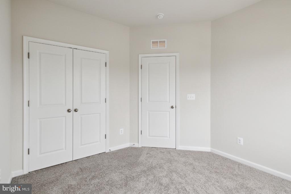 10122 Kings Grove Way