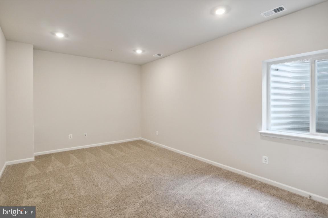 10122 Kings Grove Way