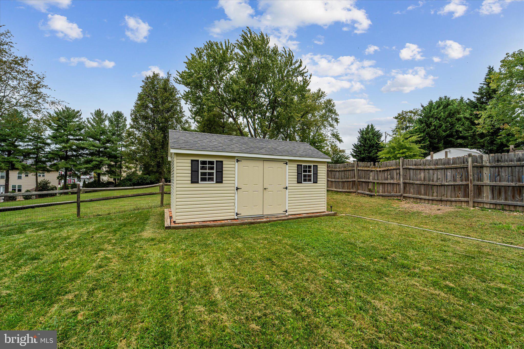 26008 Ridge Rd