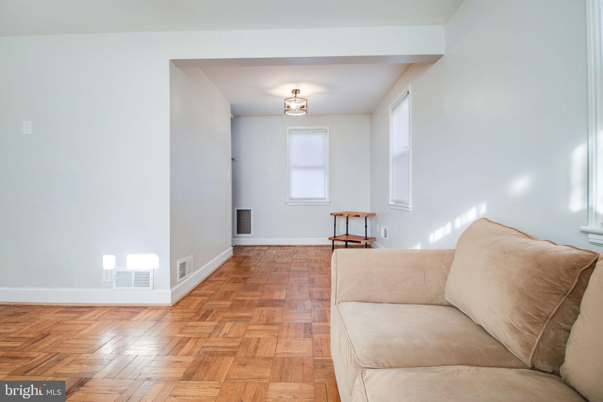 1109 Carson St