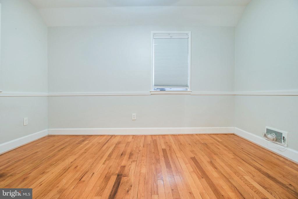1109 Carson St
