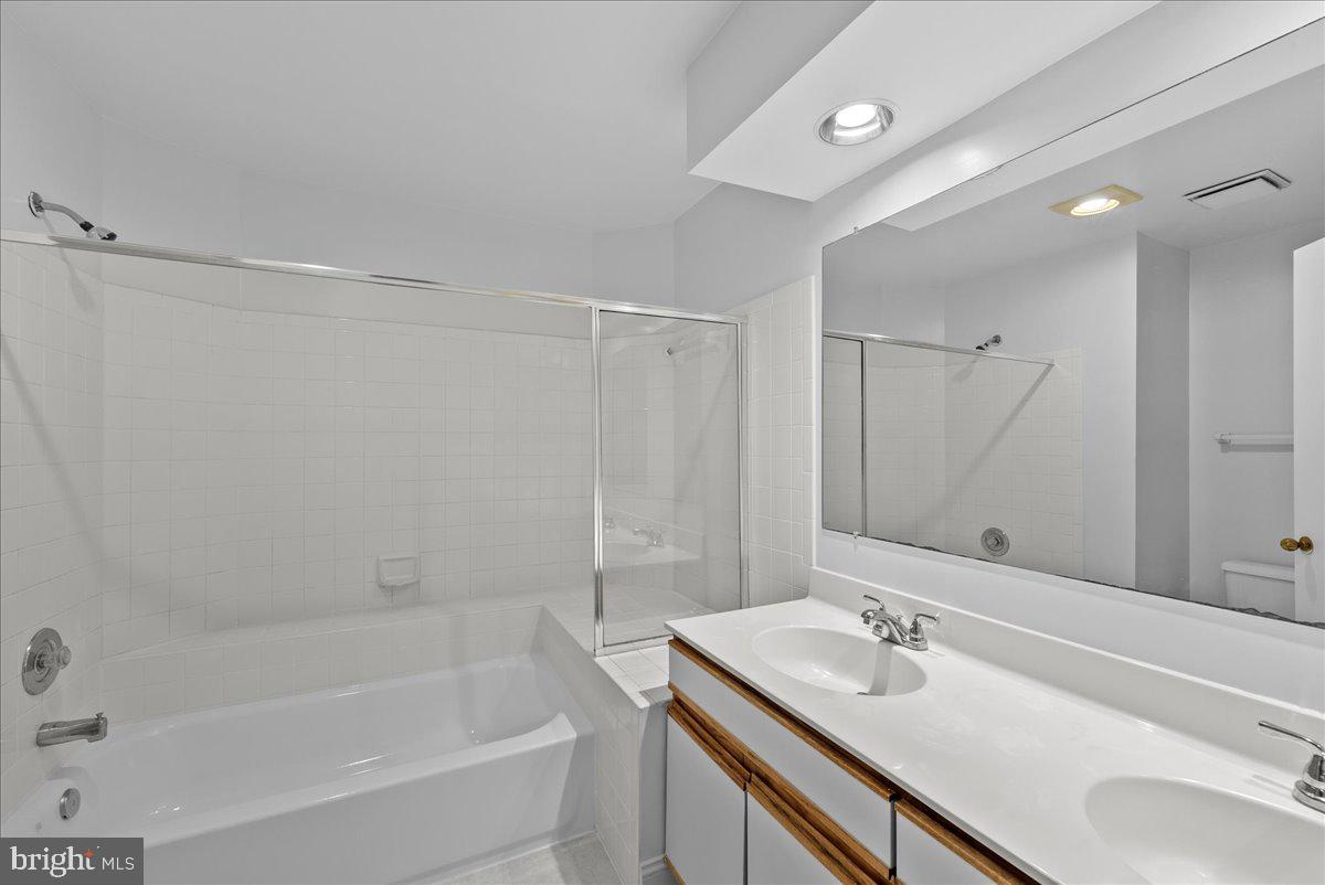 13601 Sir Thomas Way #2-C-24