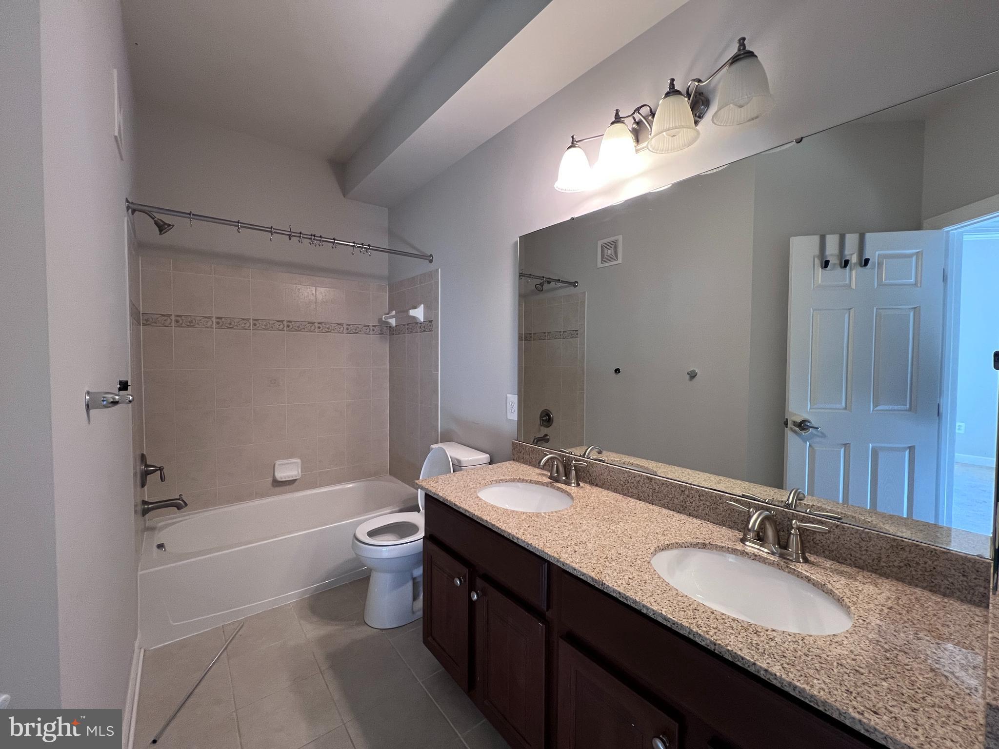 239 COMMUNITY CENTER AVE #239