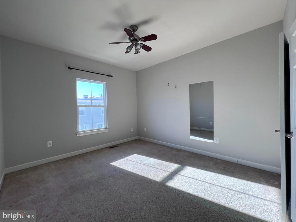 239 COMMUNITY CENTER AVE #239