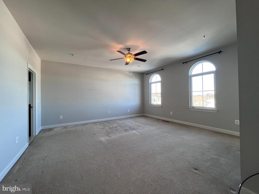 239 COMMUNITY CENTER AVE #239