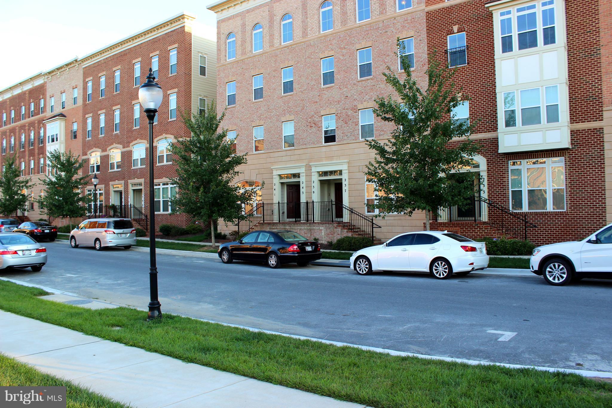 239 COMMUNITY CENTER AVE #239