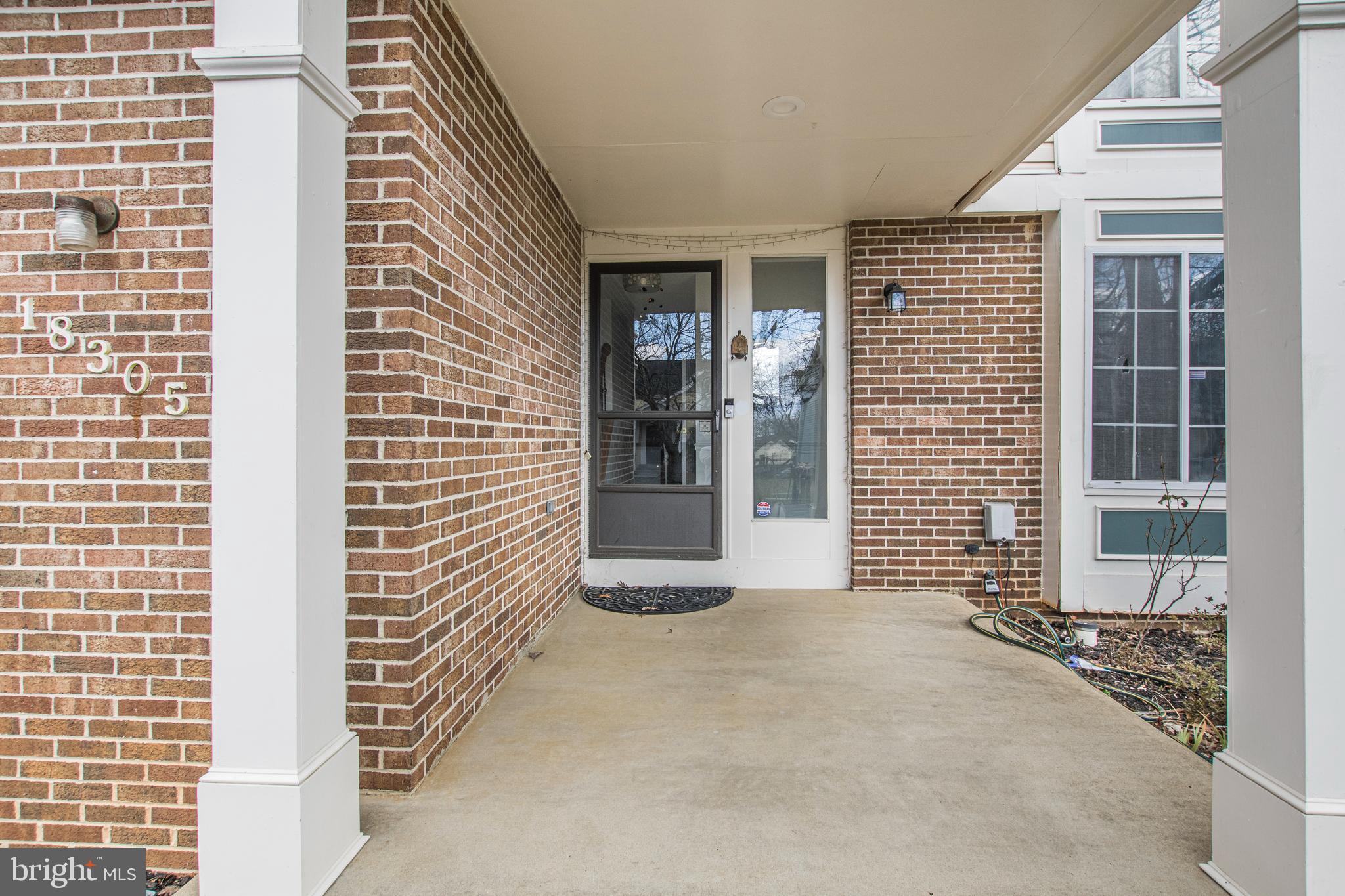18305 SWAN STREAM DR