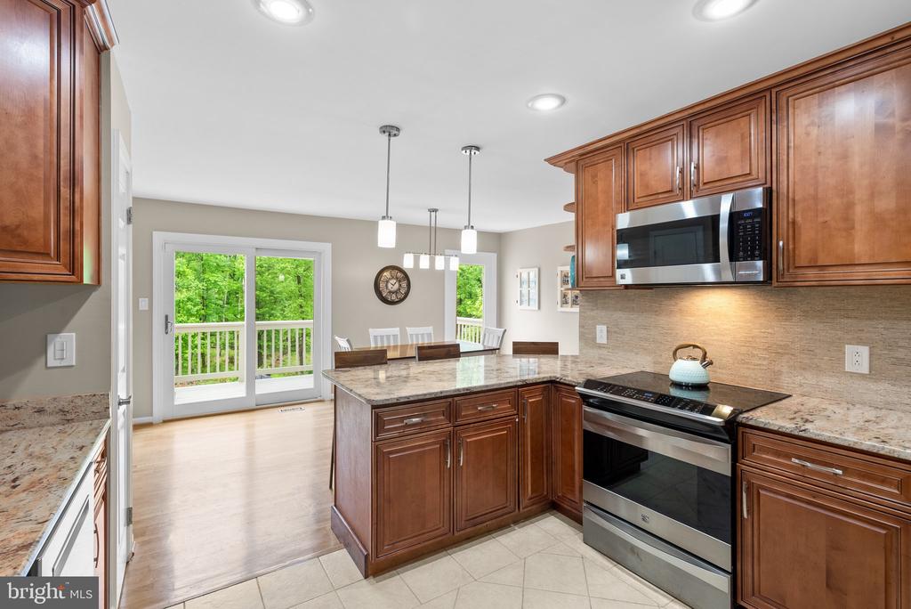 2015 Hickory Hill Ln