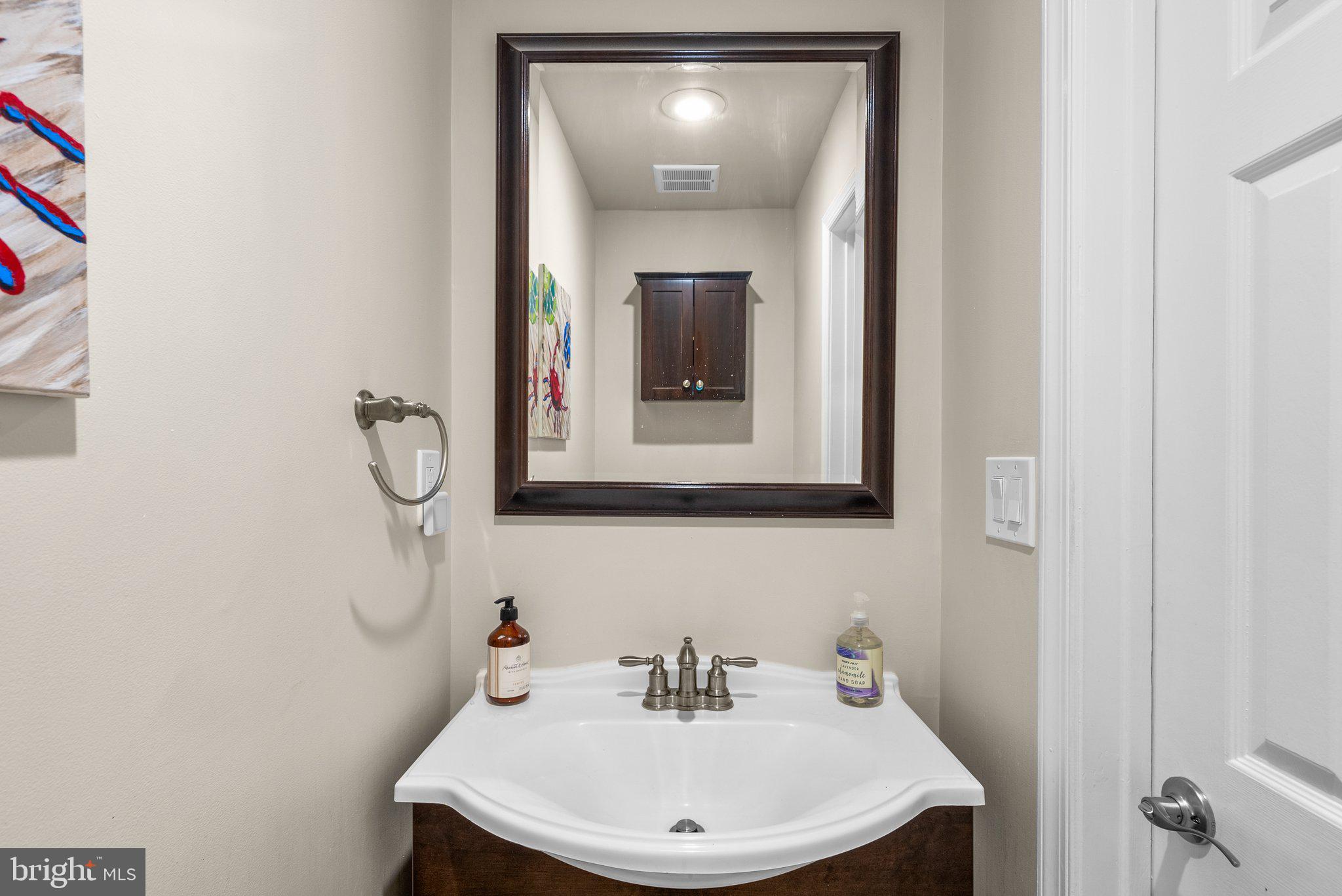 2015 Hickory Hill Ln
