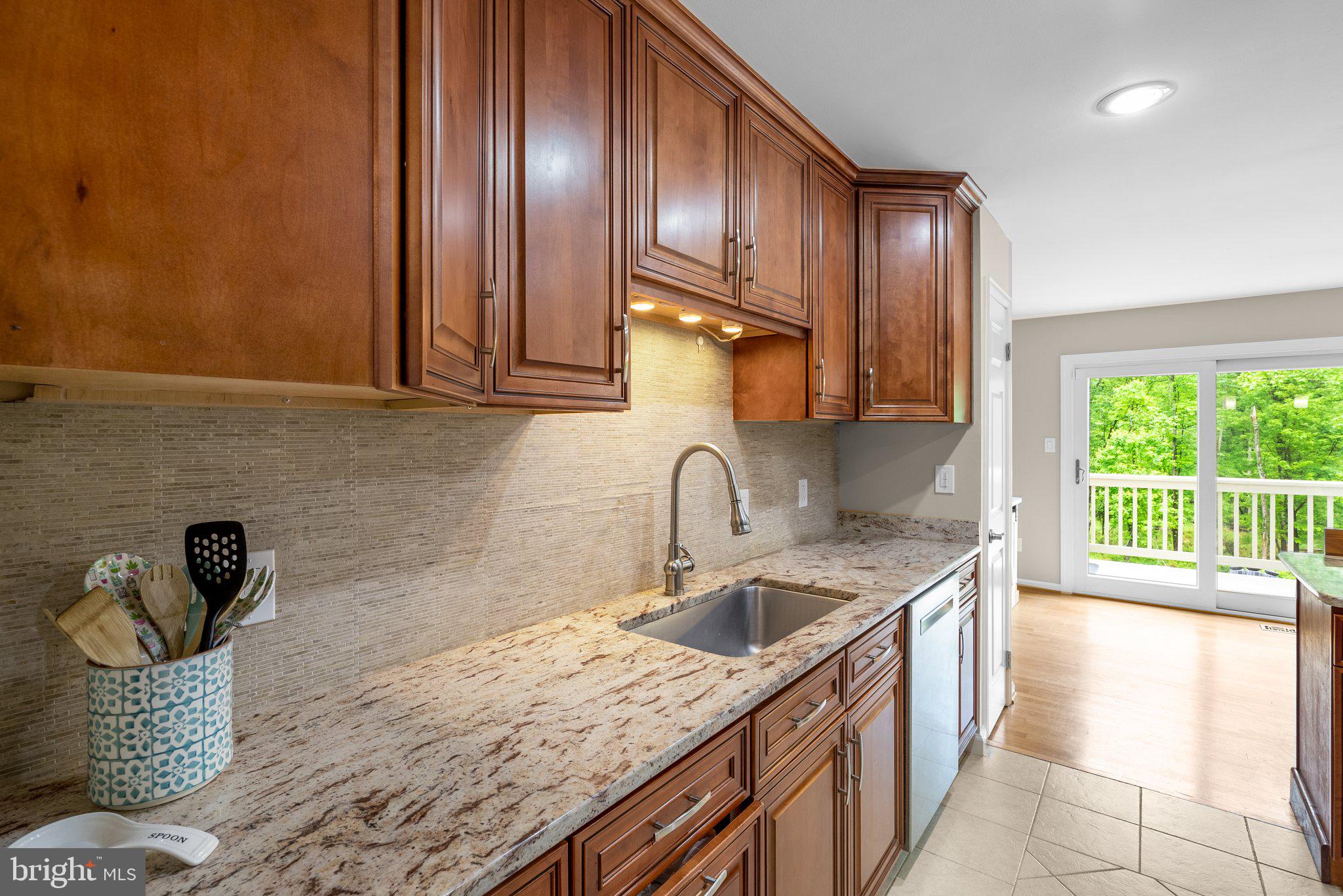 2015 Hickory Hill Ln