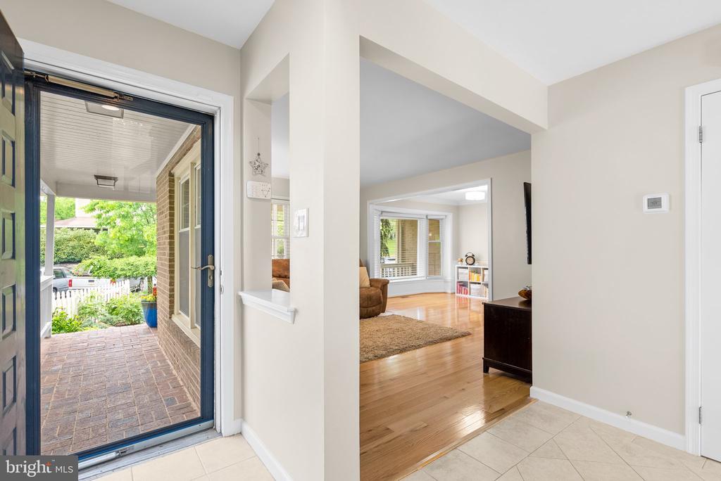 2015 Hickory Hill Ln