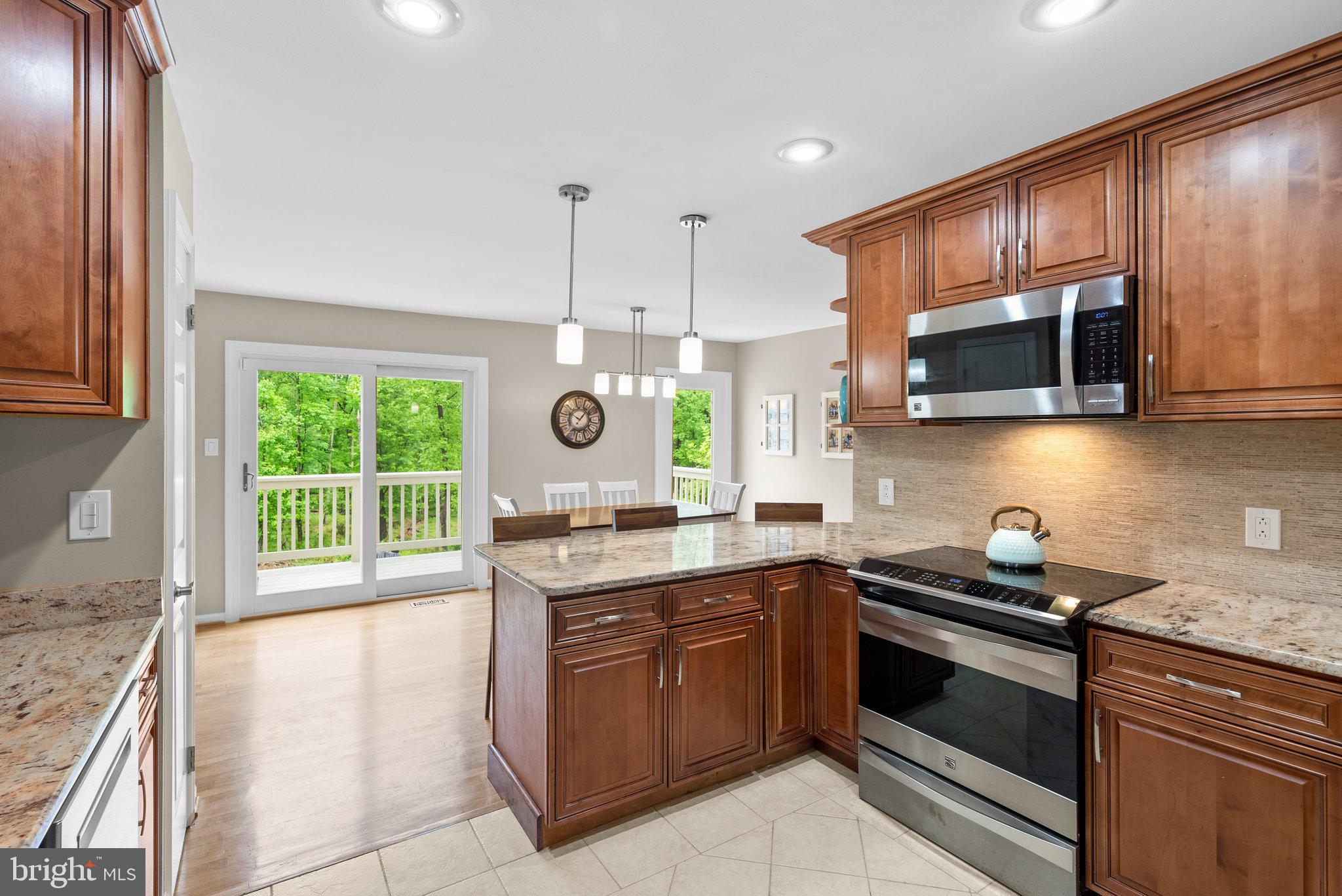 2015 Hickory Hill Ln
