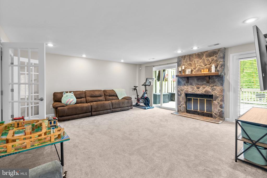 2015 Hickory Hill Ln
