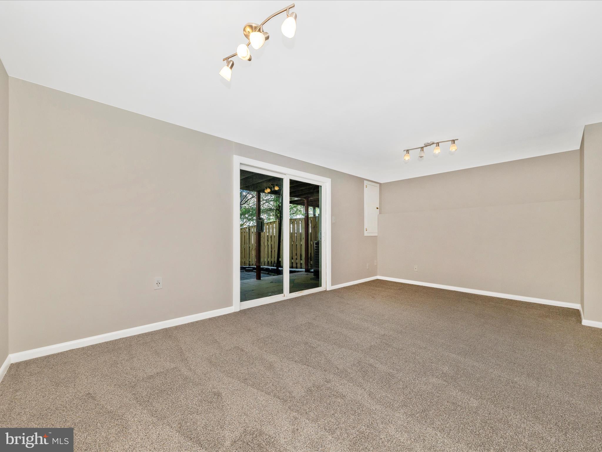 25 Wheatfield Ct