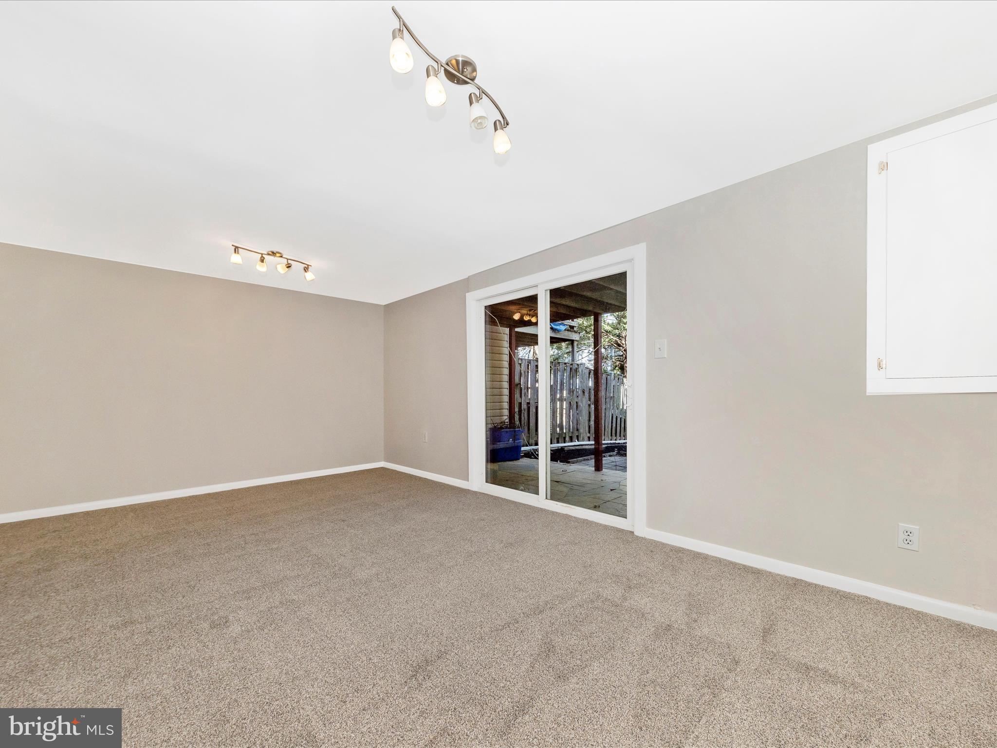 25 Wheatfield Ct