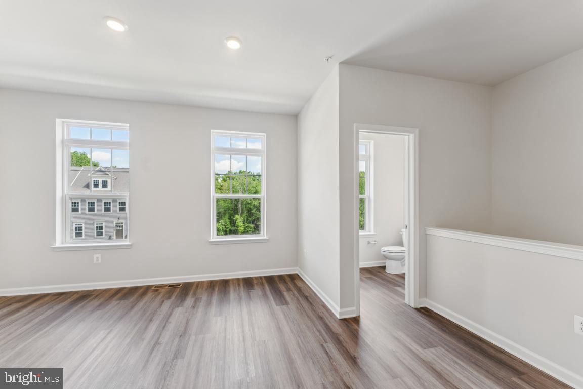 10158 Kings Grove Way