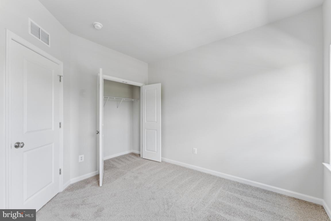 10158 Kings Grove Way