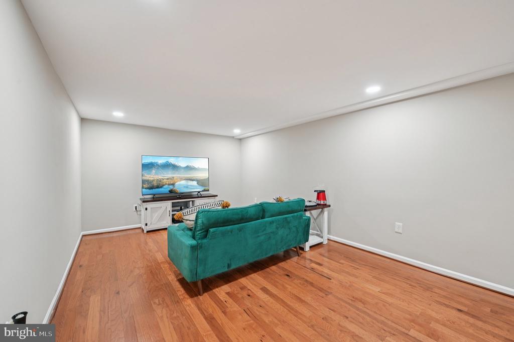 19120 Roman Way