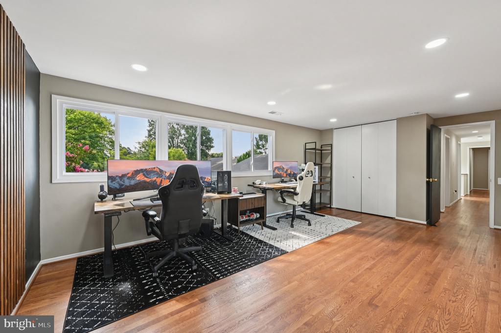 19120 Roman Way