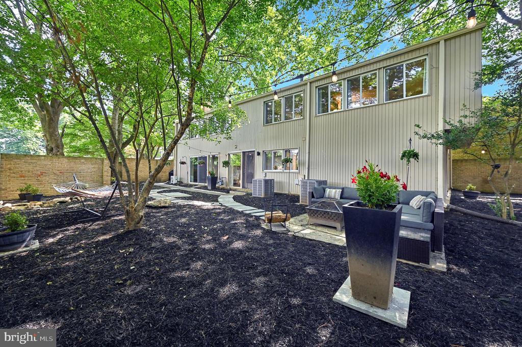 19120 Roman Way