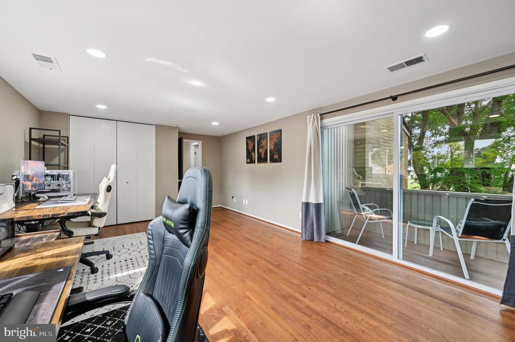 19120 Roman Way