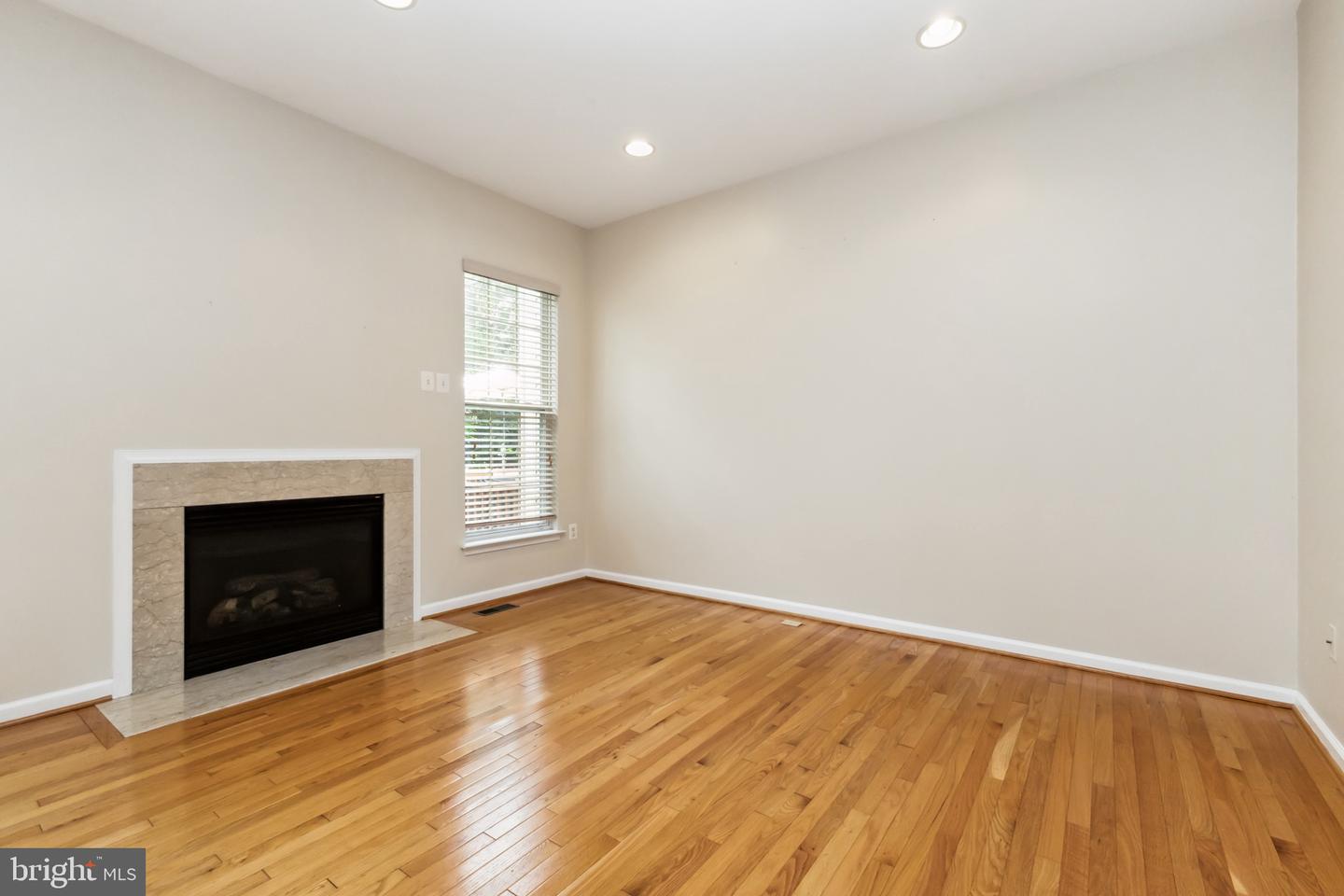 49 Inkberry Cir