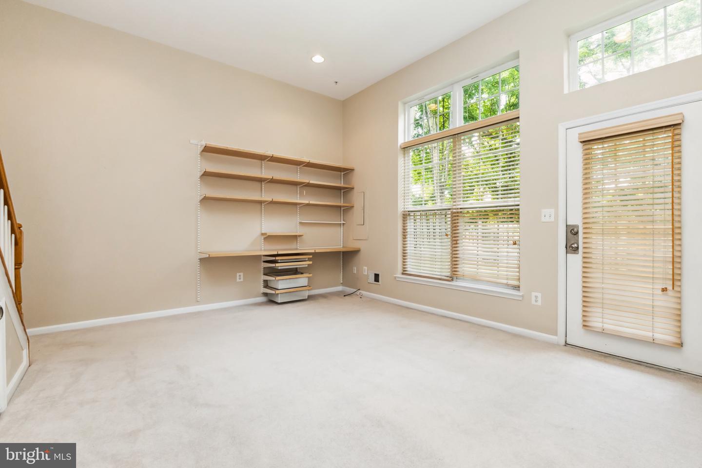 49 Inkberry Cir