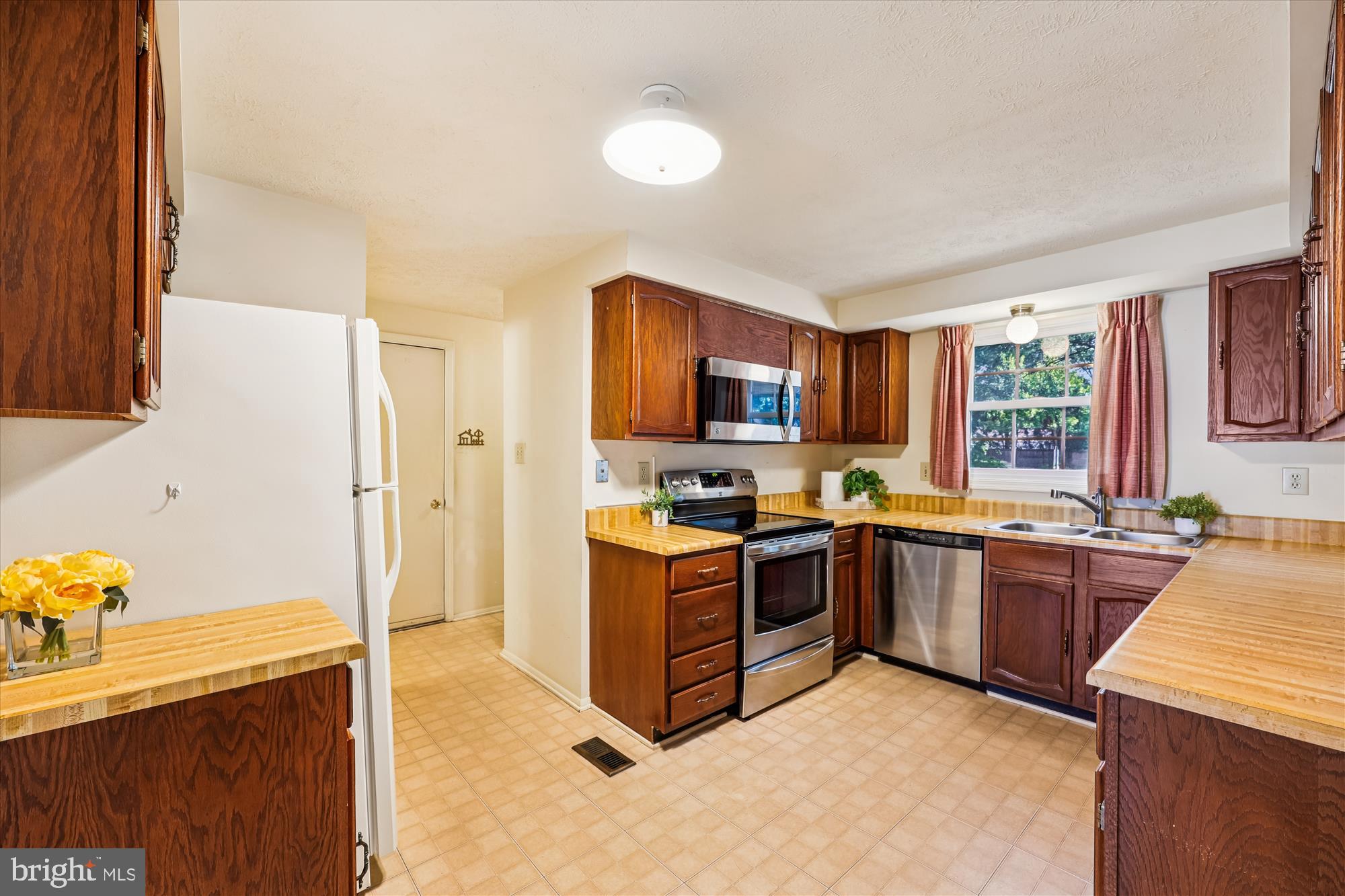 17217 BERCLAIR TERRACE