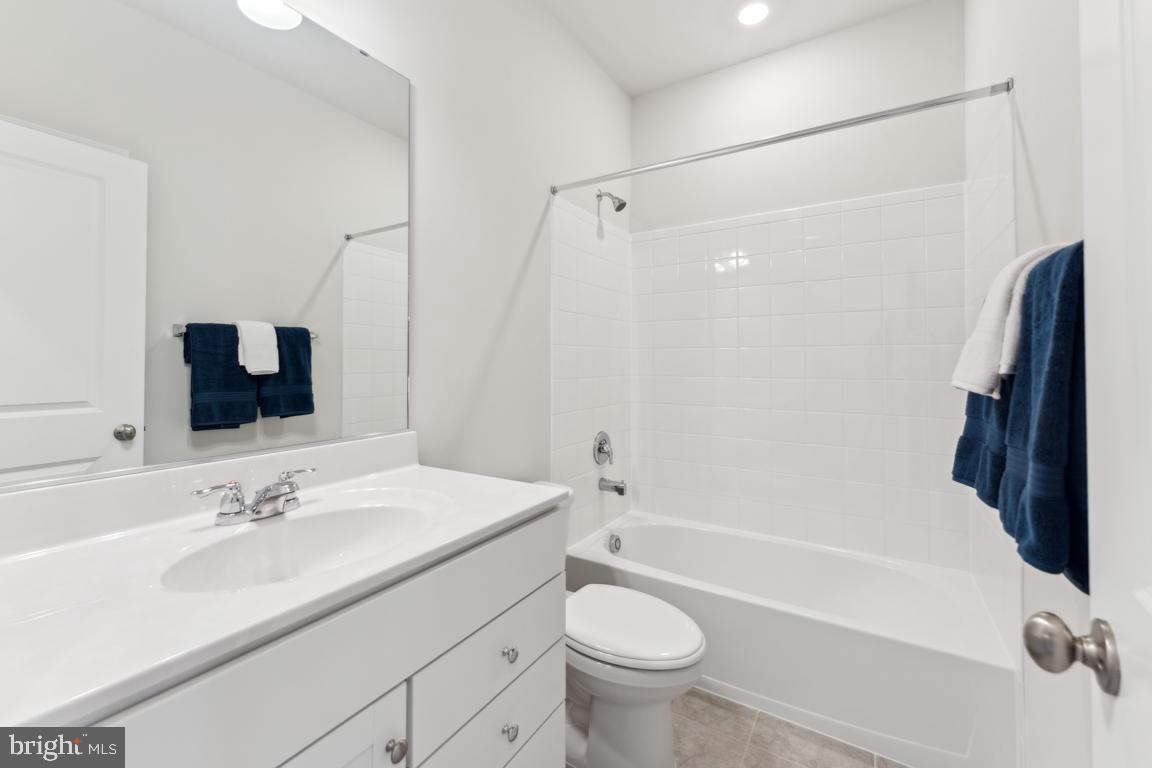 10121 KINGS GROVE WAY LOT 15