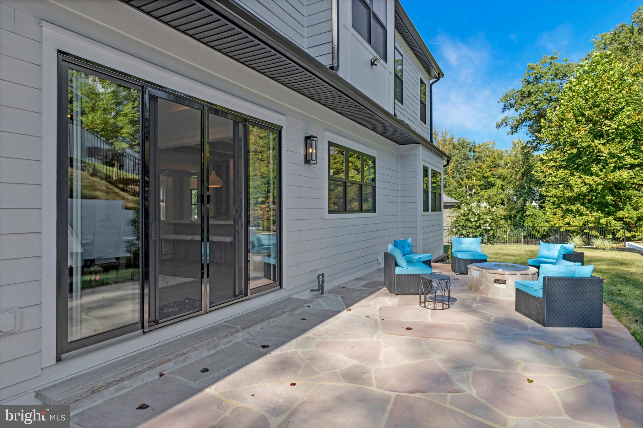 6611 LYBROOK COURT