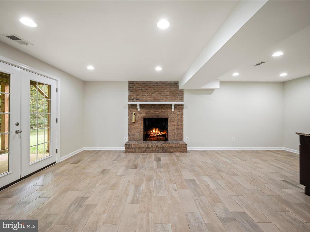 11110 HOFFMAN DRIVE