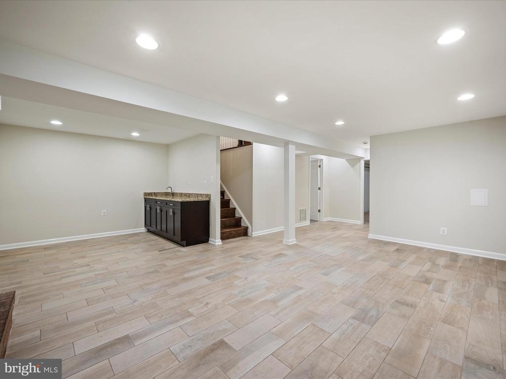 11110 HOFFMAN DRIVE