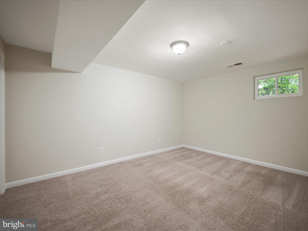 11110 HOFFMAN DRIVE