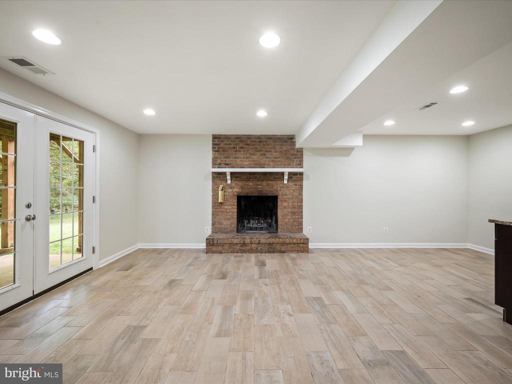 11110 HOFFMAN DRIVE