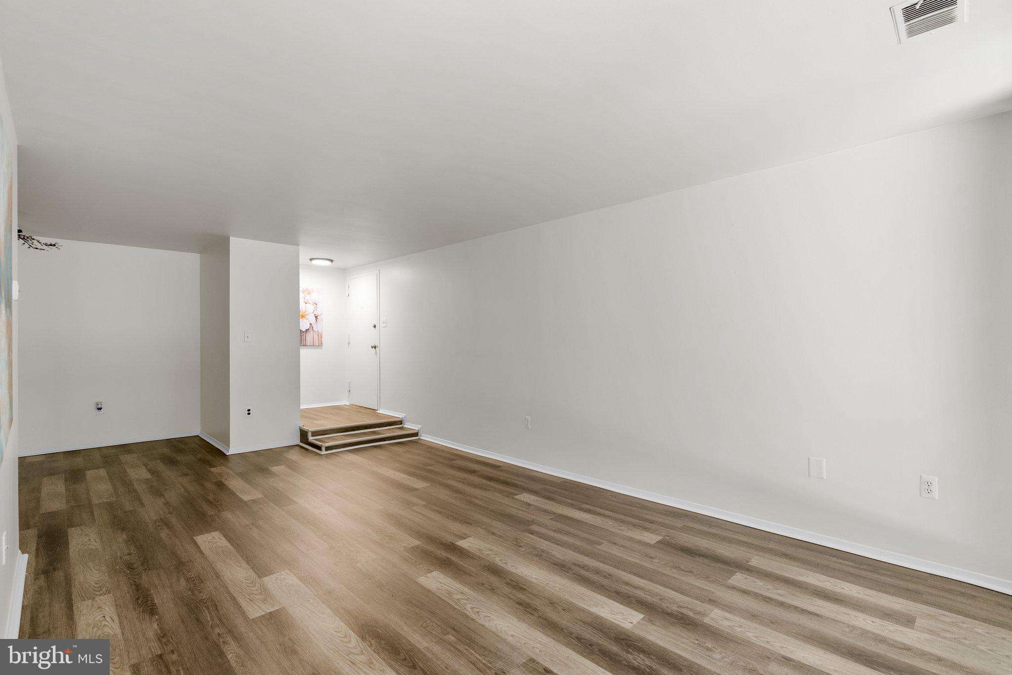 435 CHRISTOPHER AVENUE 23