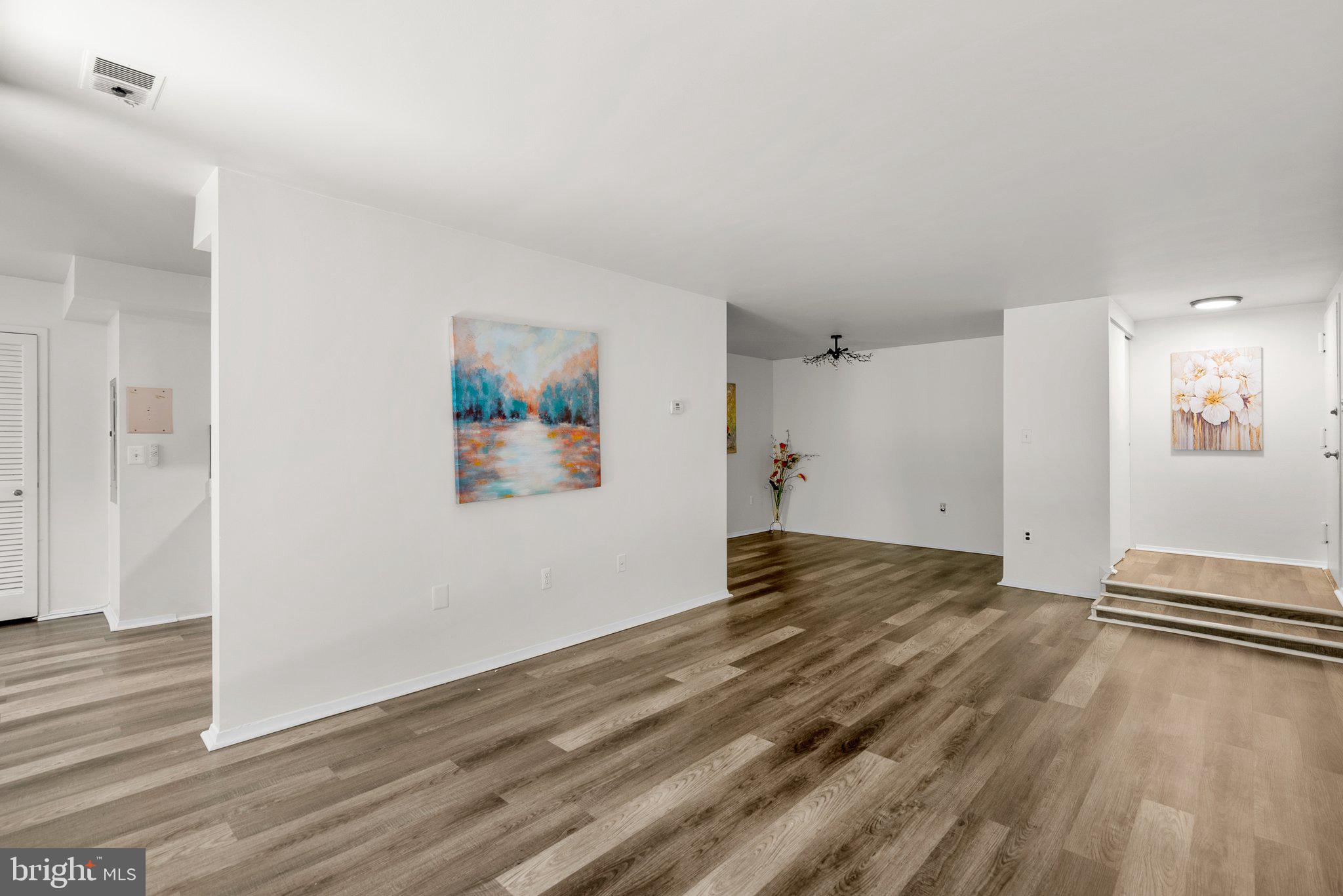 435 CHRISTOPHER AVENUE 23