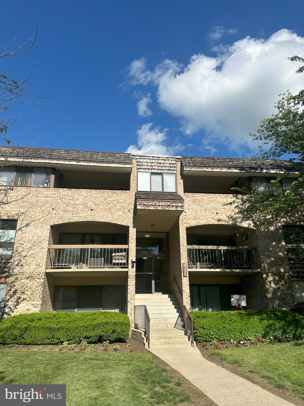 435 CHRISTOPHER AVENUE 23