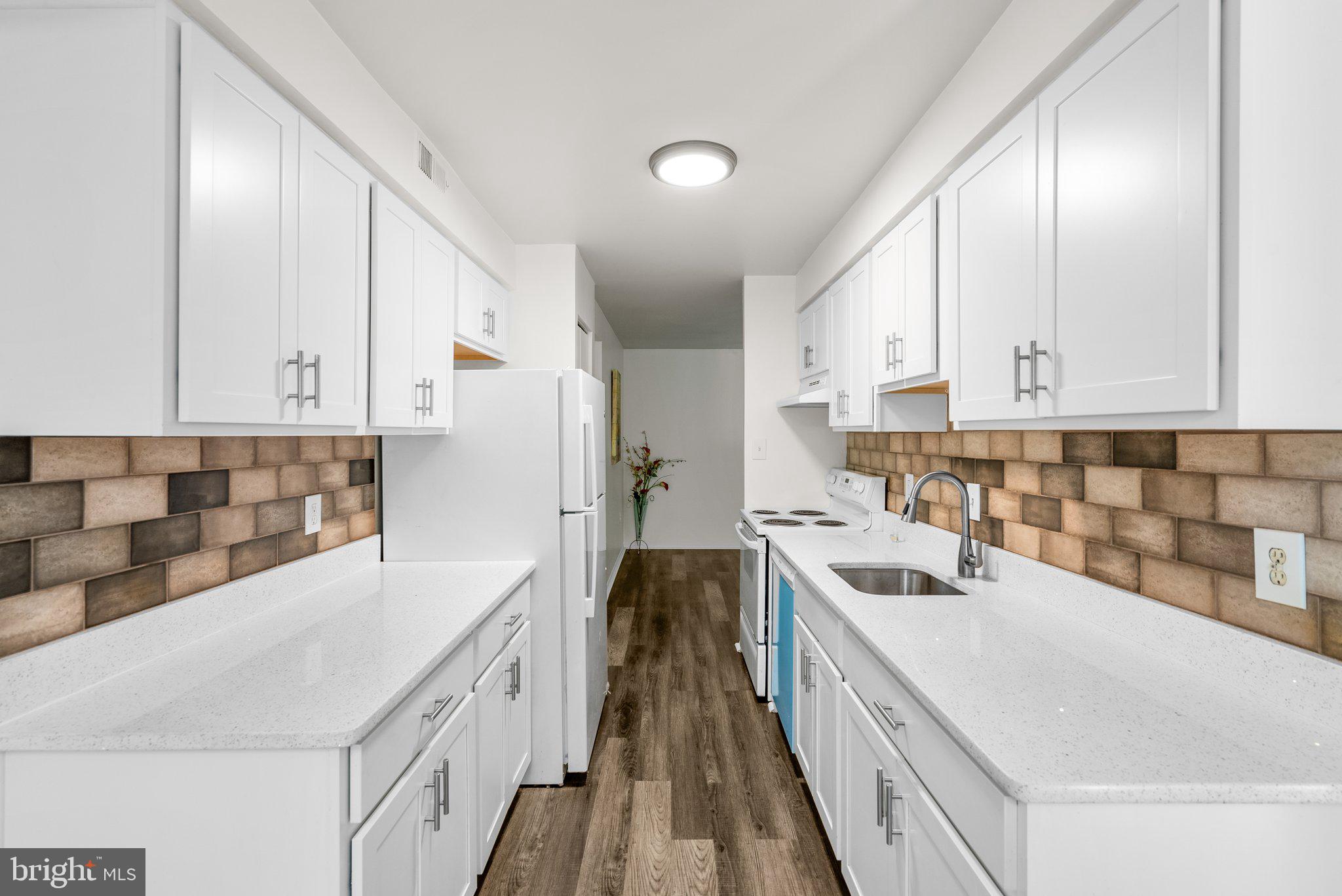 435 CHRISTOPHER AVENUE 23