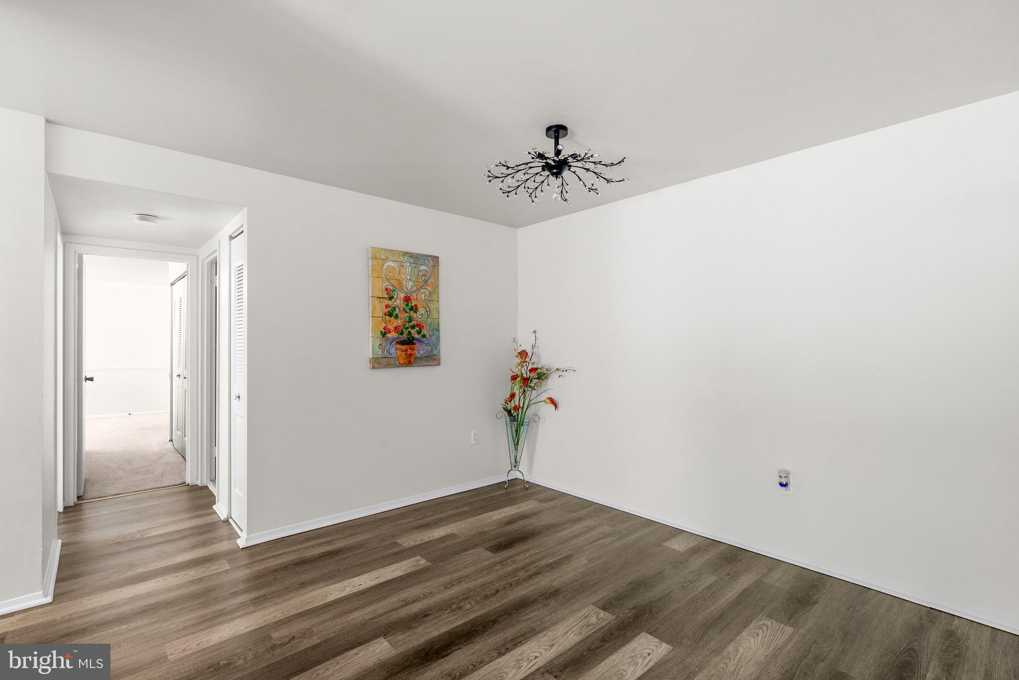 435 CHRISTOPHER AVENUE 23