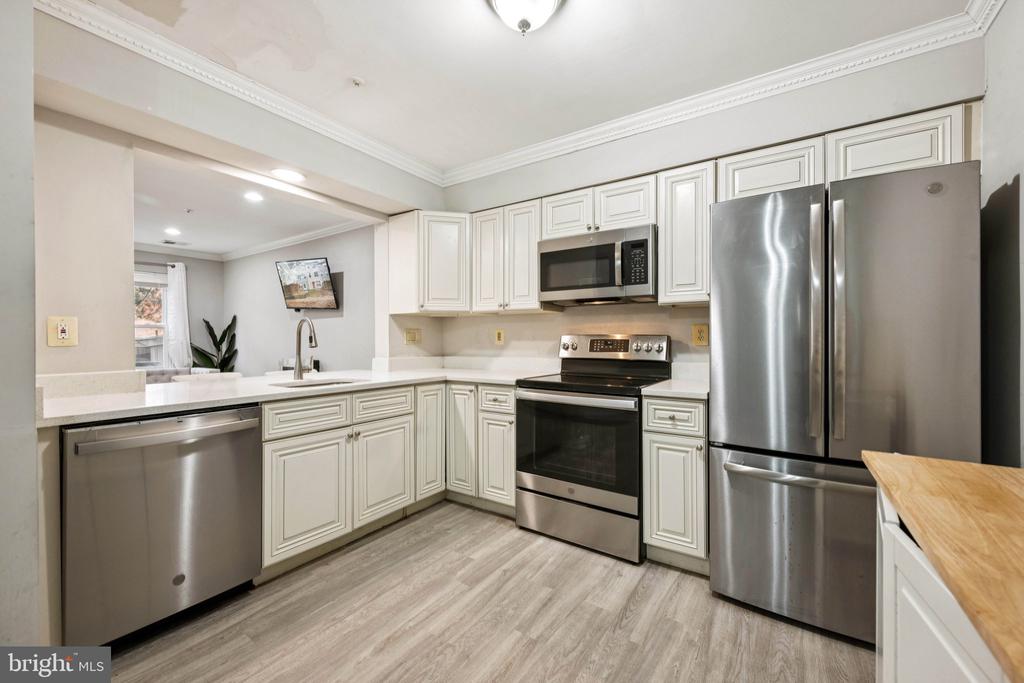 13927 HIGHSTREAM PLACE 784