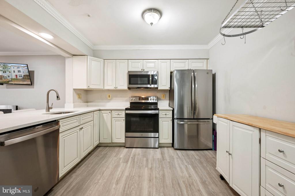 13927 HIGHSTREAM PLACE 784