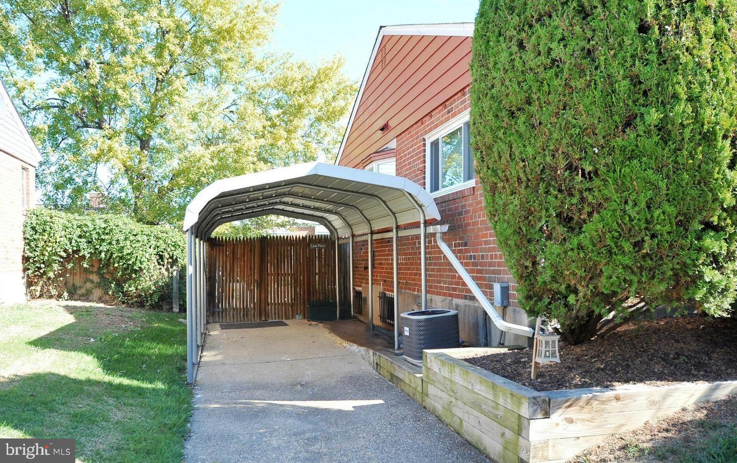 8103 KENNEWICK AVENUE